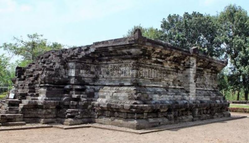 Candi Surowono