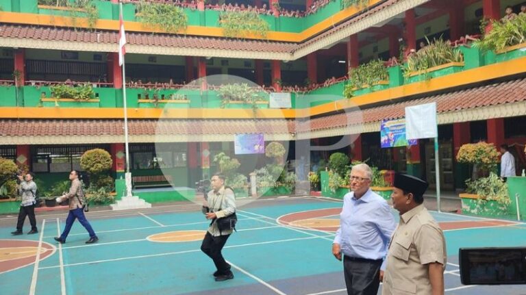 Prabowo dan Bill Gates Tinjau Program MBG di Pulogadung