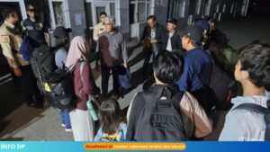 11 WNI Jatim-Kaltim Pulang Usai Dievakuasi Dari Iran!