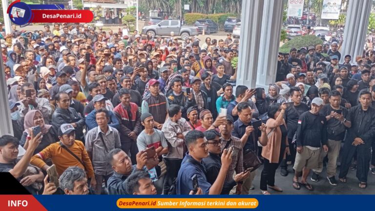 Ratusan Pedagang Pasar Bogor Kecewa Gagal Temui Wali Kota Saat Demo
