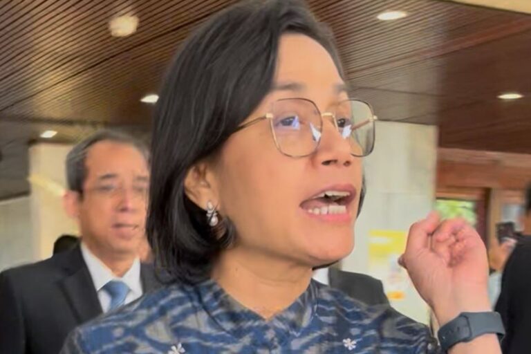 Sri Mulyani Singkat Menanggapi Tarif Impor 32% Trump untuk Indonesia