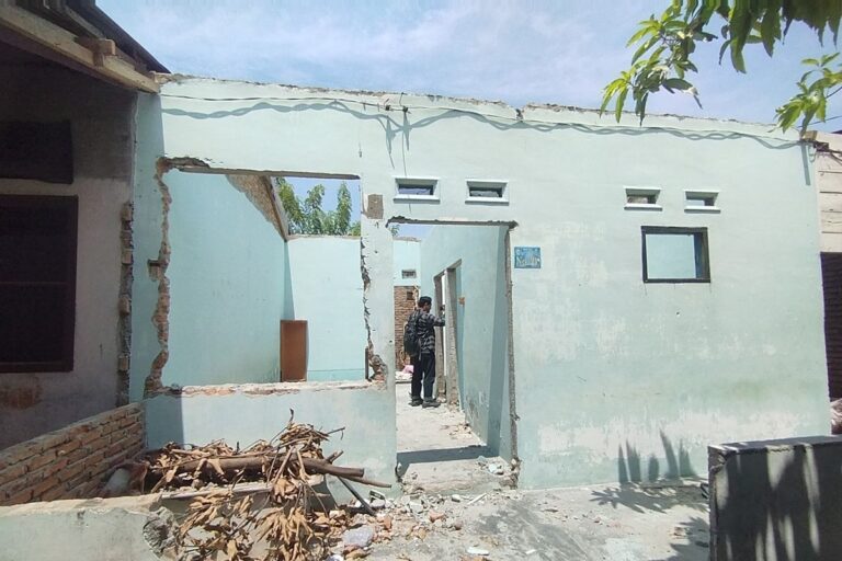 Tumpal Simbolon Syok Lihat Rumahnya Digunduli Penyewa, Tinggal Batu Bata!