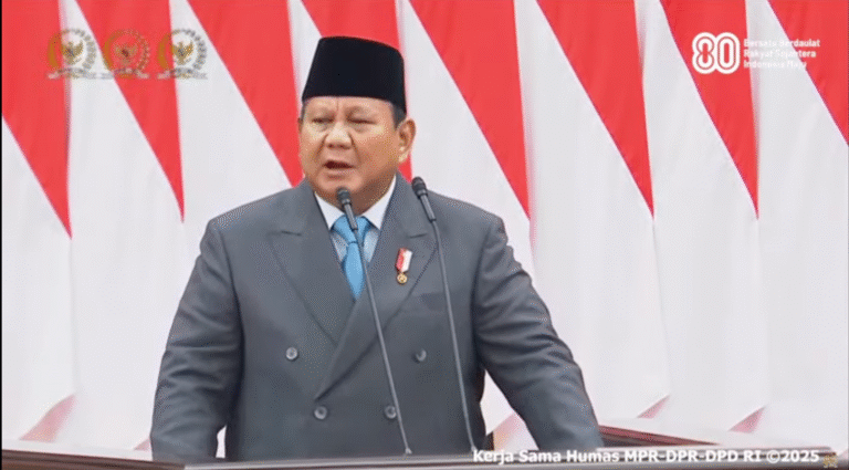 Pesan Prabowo: Ajak Rakyat Percaya dan Jaga Persatuan di Masa Kritis