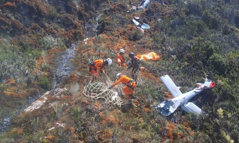 Helikopter Intan Angkasa Jatuh di Jurang Jila, Mimika! 