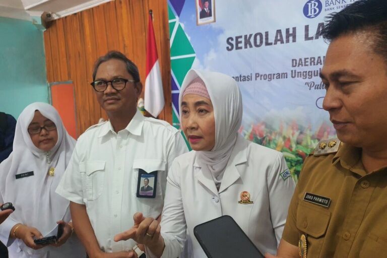 Hadapi Cuaca Ekstrem, BMKG Ajak Petani Manfaatkan Aplikasi di Ponsel