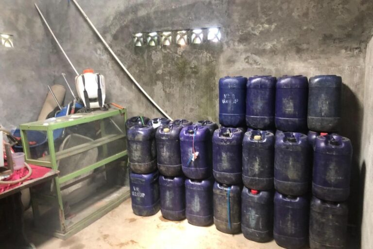 Polda Bengkulu Gagalkan Peredaran Pertalite Oplosan, Sita 3 Ton Bahan Baku Minyak Mentah