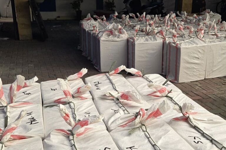 Sweeping di Tol: Bea Cukai Madiun Gagalkan Pengiriman 80 Ribu Bungkus Rokok Ilegal