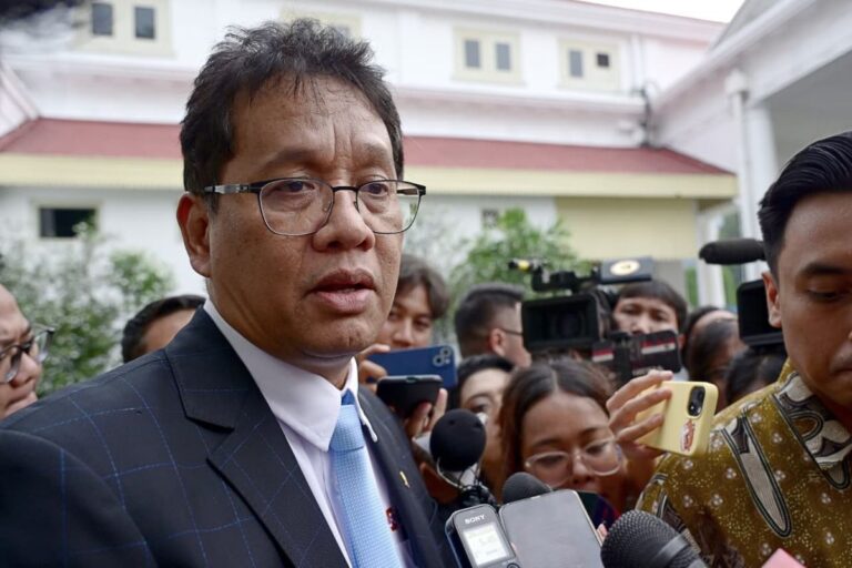 Gaya Jumawa Menkeu Purbaya Bikin Netizen Geram!