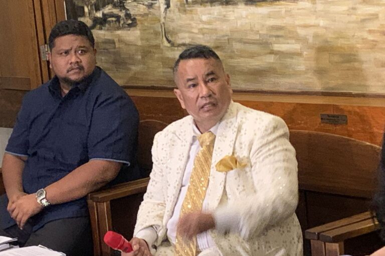 Hotman Paris Tegas Bela Nadiem: “Nadiem Bersih, Tak Ada Uang Masuk!”