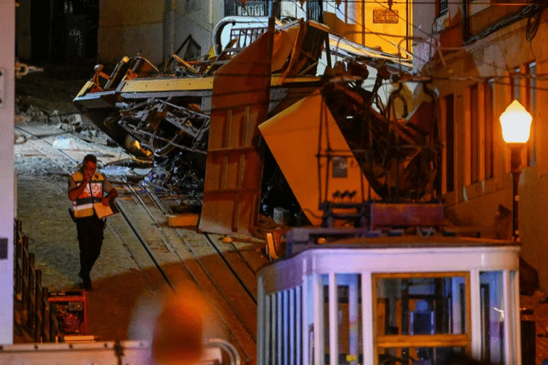 Tragedi Maut Kereta Funicular Gloria: 16 Tewas, Sistem Rem Diduga Bermasalah!