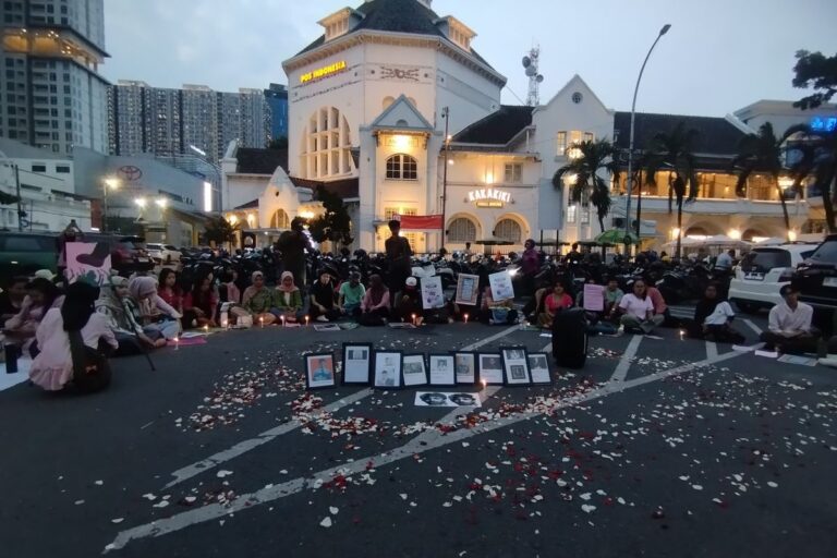 Medan Berduka: Aksi Doa dan Tabur Bunga untuk Korban Tragedi Penolakan Tunjangan DPR