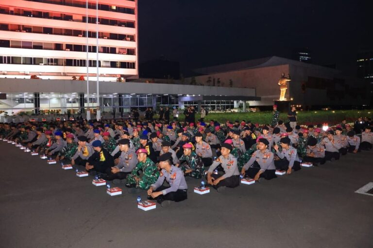 Koalisi Sipil Kritik Keras Pengamanan DPR oleh TNI