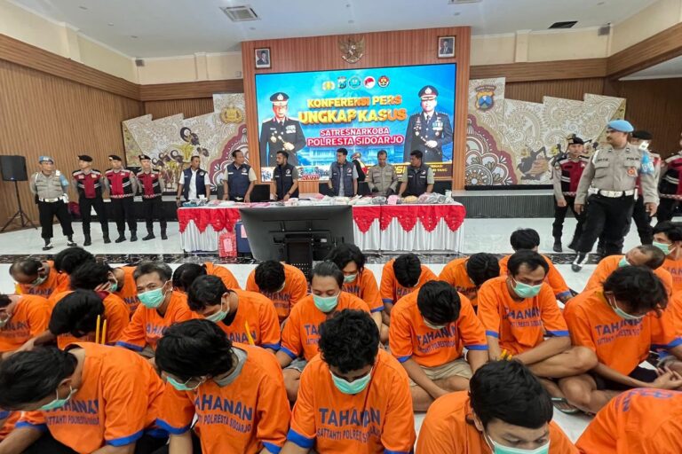 Dalam 1,5 Bulan, Polresta Sidoarjo Babat 76 Bandar dan Pengedar Narkoba, Selamatkan 10.000 Jiwa!