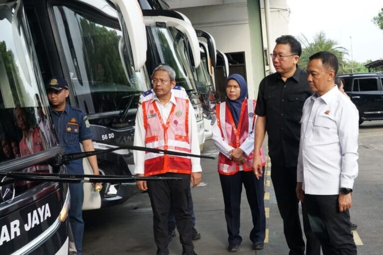Siap-Siap Nataru, Kemenhub Gelar Pemeriksaan Mendadak Bus PO Sinar Jaya