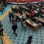 Walk Out Massa Dewan DKI Warnai Penolakan Pengesahan APBD 2026