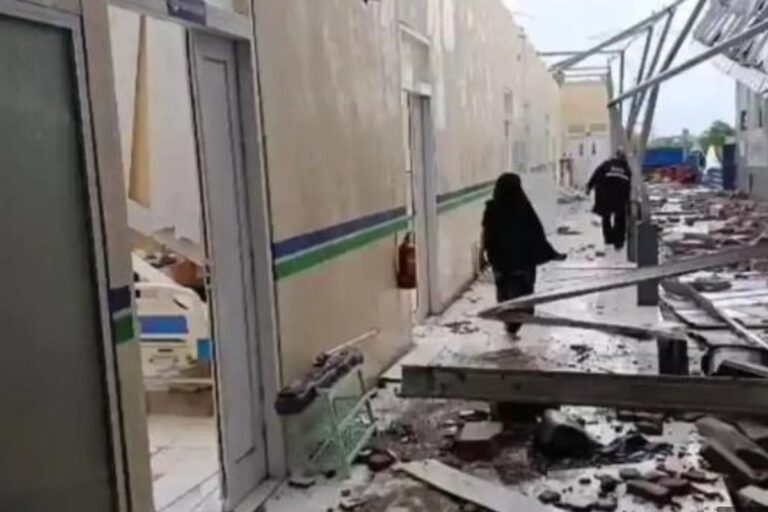 Klinik di Cirebon Ambruk Diterjang Puting Beliung, Seluruh Pasien Berhasil Dievakuasi