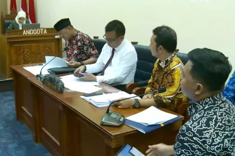 Sidang Ijazah Jokowi Memanas, UGM Dikritik Ketua KIP Soal Surat Tanpa Kop Resmi