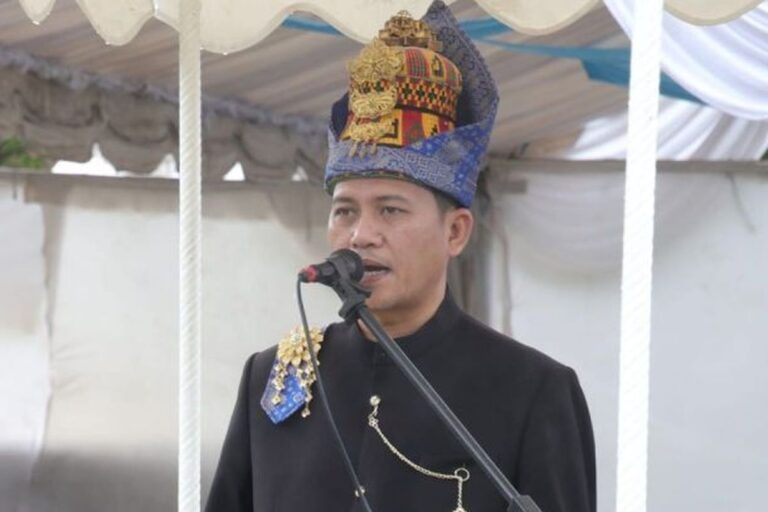 Respon Cepat Mendagri: Telepon Langsung Bupati yang Umrah di Tengah Bencana