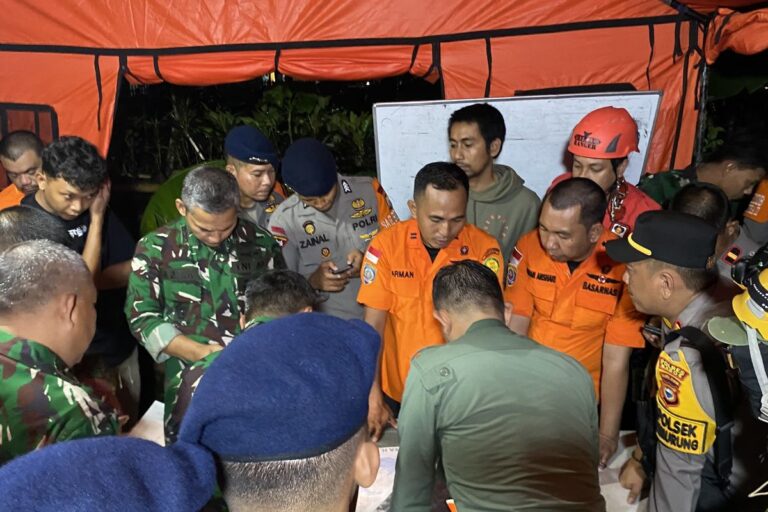 Menelusuri Jejak ATR 42-500: Operasi SAR Dikonsentrasikan di Jalur Leang Peso