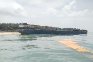 Darurat Lingkungan, Pencemaran Tumpahan Minyak Sawit Ancam Tiga Pulau di Sumenep