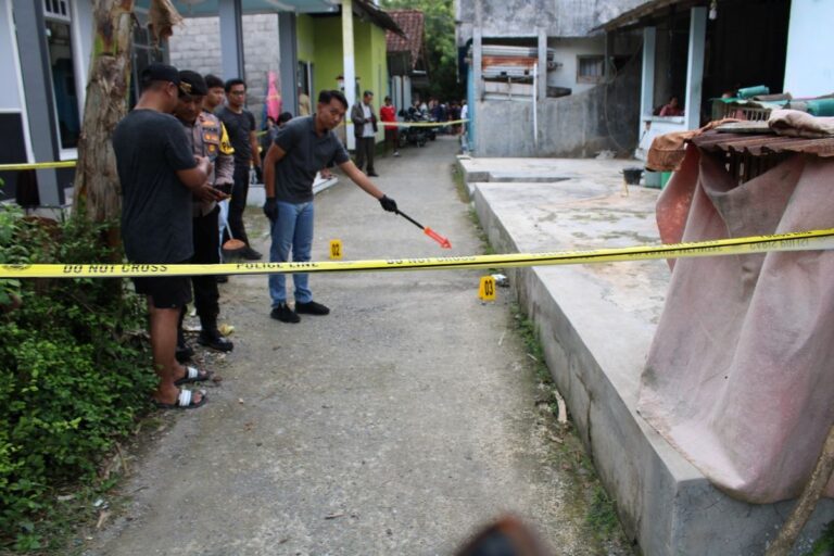 Leher Terluka Parah, Petugas Satpol PP Gugur Saat Evakuasi ODGJ
