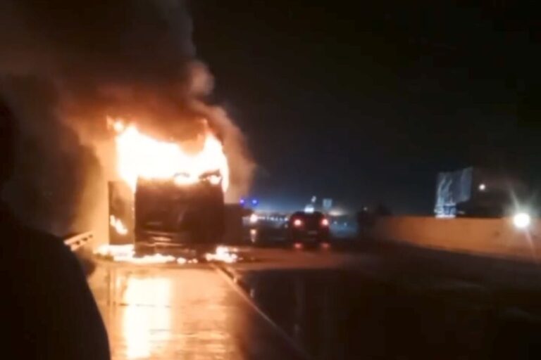 Insiden Kebakaran Bus PO Haryanto di Tol Pemalang, Semua Penumpang Selamat