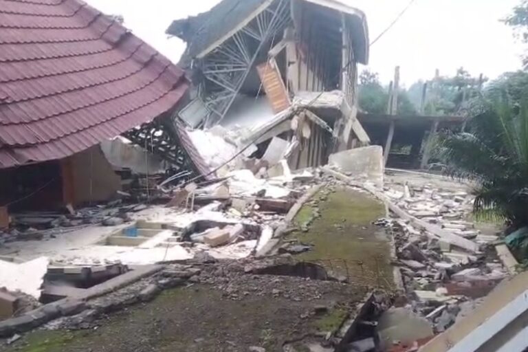 Pergerakan Tanah di Tegal Makin Meluas, 1.000 Warga Mengungsi