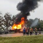 Kebakaran Hebat Truk Tangki Tiner di KM 185 Tol Cipali, Lalu Lintas Sempat Ditutup