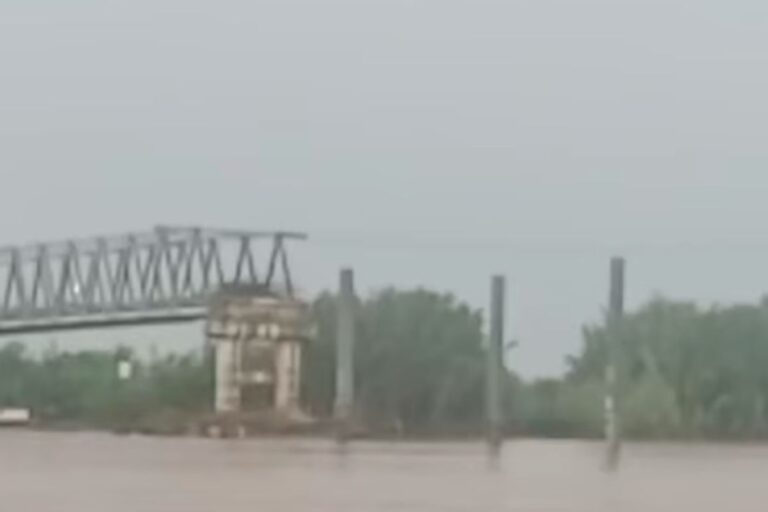 Nakhoda Diperiksa usai Tongkang Batubara Kembali Tabrak Jembatan Lalan Muba