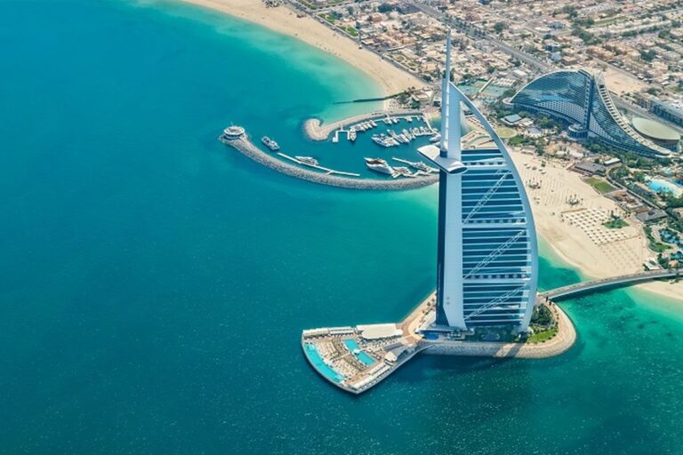 Dubai Diserang: Rudal Iran Hantam Dekat Palm Jumeirah dan Burj Al Arab