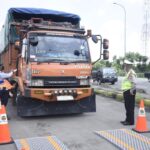 Polisi Resmi Larang Truk Sumbu Tiga Melintas di Tol Jakarta Selama Arus Mudik Lebaran