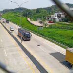 Update Arus Mudik: 33.608 Kendaraan Lintasi GT Kalikangkung, Petugas Imbau Saldo E-Toll Cukup