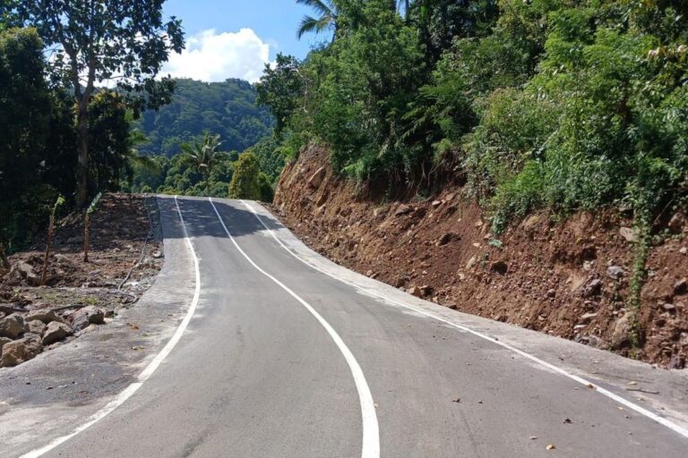 Jalan Nasional Nagekeo yang Baru Dibangun Alami Kerusakan, Ini Klarifikasi BPJN NTT