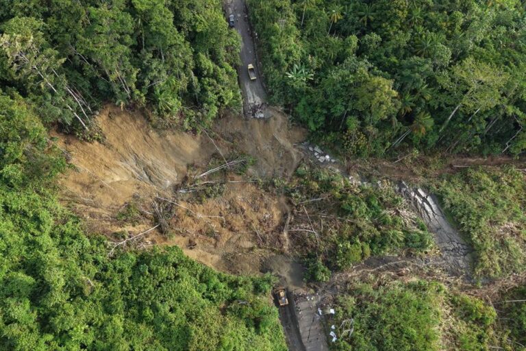 Akses Yetti–Senggi Terputus Akibat Longsor, BBPJN Sediakan Jalan Alternatif