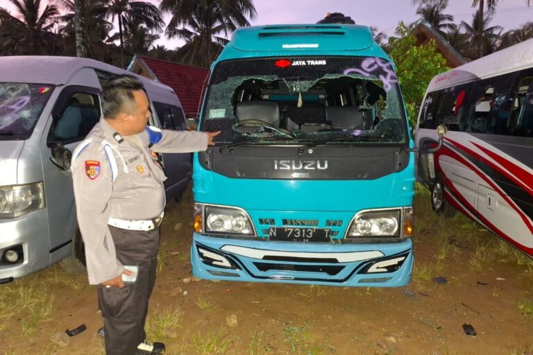 Aksi Perusakan 6 Mobil Wisatawan Asal Surabaya di Malang, Polda Jatim: Masih Didalami