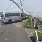 Insiden Rem Blong di Jalur Bromo, Toyota Hiace Serempet Hingga Tabrak Tiga Mobil