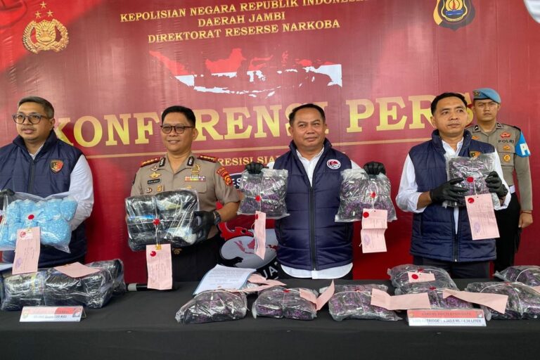  20 Kg Sabu Diamankan Polda Jambi, Pengedar Dibekuk usai Mobilnya Ditembaki Petugas