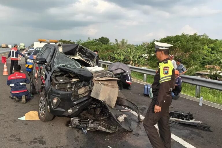 Insiden Fatal di Tol Pasuruan-Probolinggo, Dua Staf Anggota DPR RI Tewa