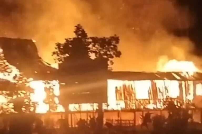 Gereja Katolik Stasi Santo Fransiskus di Mimika Ludes Terbakar, Api Lilin Jadi Penyebab Utama