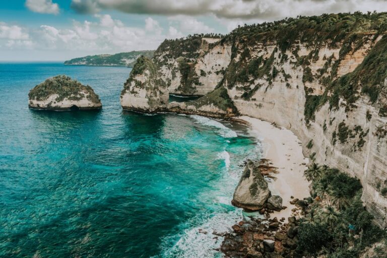 Indonesia, Vietnam, dan Sri Lanka Mendominasi Daftar Wisata Pantai Hemat 2026