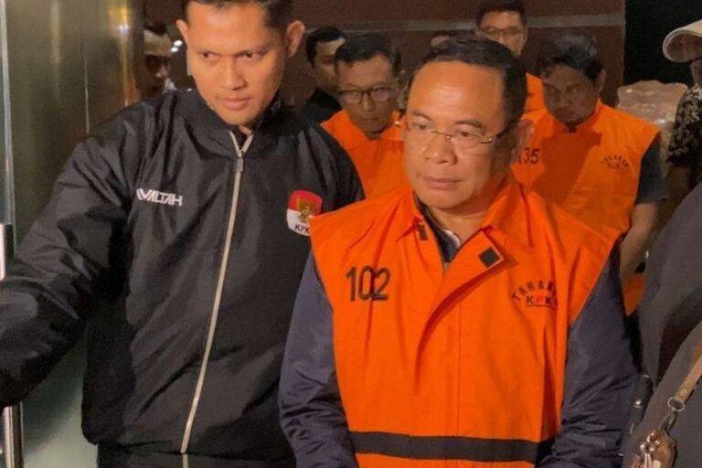 Belum Bisa Bertemu Keluarga, Ini Alasan Petugas Larang Kunjungan untuk Sudewo