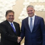 Tinjau Langsung Proses Teknis OECD dan IEU-CEPA, Airlangga Kunjungi Dua Negara Eropa