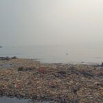Tumpukan Sampah di Muara Angke Jakut Membentuk Daratan Sepanjang 15 Meter