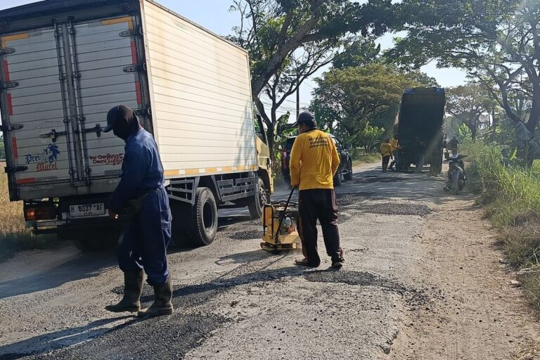 Efek Dolar ke Sektor Infrastruktur: DPUPR Jateng Akui Harga Material Jalan Ikut Melonjak