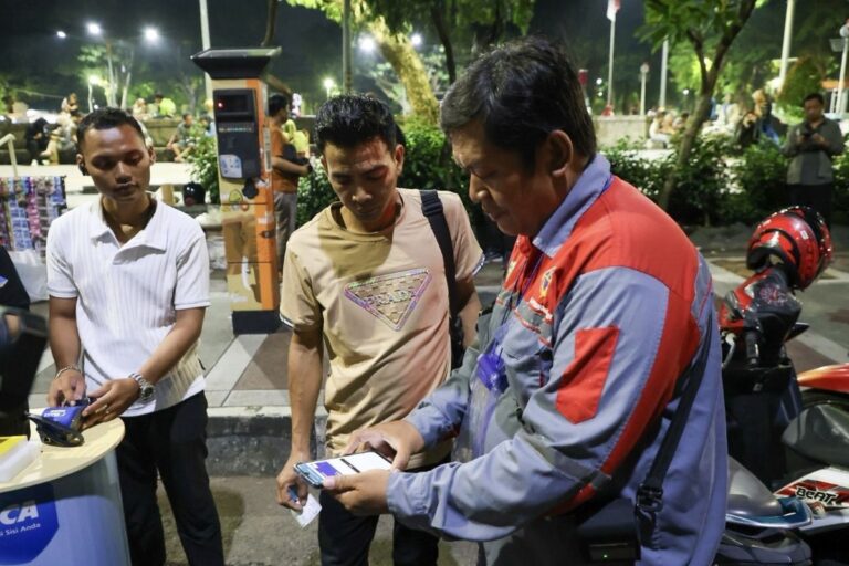 Dishub Surabaya Perluas Parkir Digital ke 4 Lokasi Baru, Jumlah Jukir Juga Ditambah