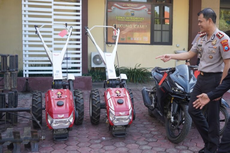 Terancam 7 Tahun Penjara, 2 Tersangka Pencurian Traktor di Probolinggo Resmi Ditahan Polisi