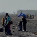 Kolaborasi DLH dan Warga, Aksi Bersih Pantai Jayanti-Cidamar Angkut 2,5 Ton Sampah