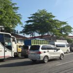 Pasokan Solar Menipis, Antrean Kendaraan di Makassar Timbulkan Kemacetan Berjam-jam
