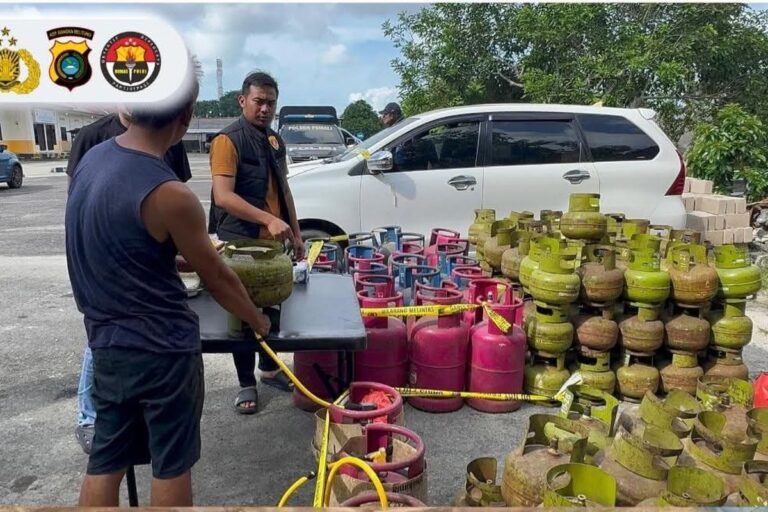 Aparat Polisi Grebek Lokasi Pengoplosan Elpiji di Desa Air Duren, Tiga Orang Diamankan