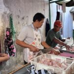 Harga Ayam di Pasar Padaherang Kembali Melonjak Seiring Aktifnya Program MBG